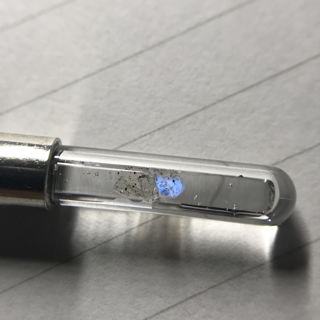 【レビュー用試作品】ラブラドライト入り試験管(小)