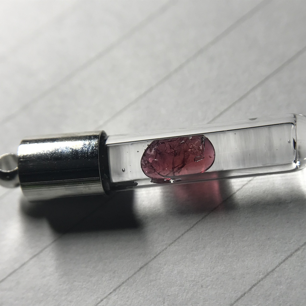 【レビュー用試作品】ガーネット入り試験管(小)