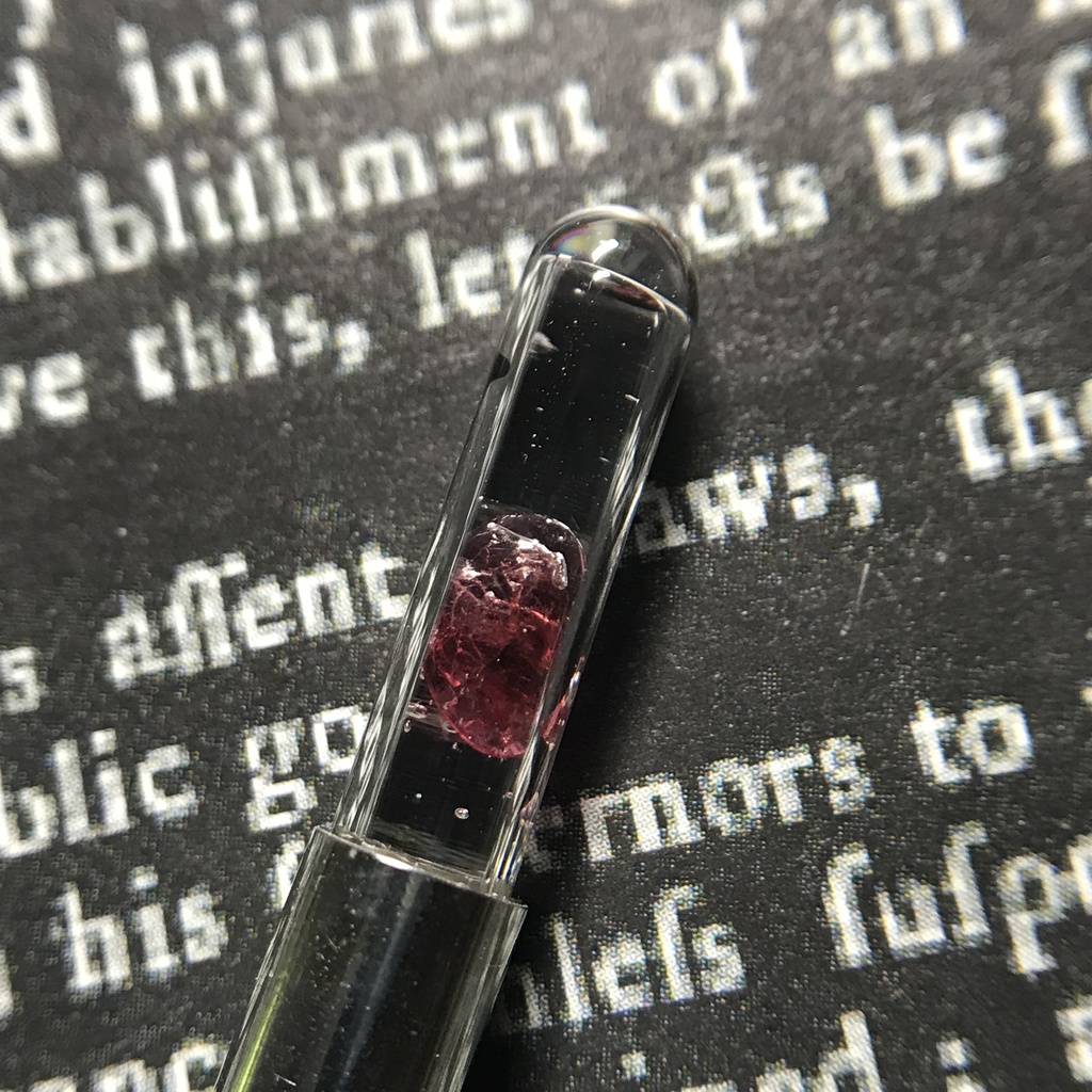 【レビュー用試作品】ガーネット入り試験管(小)