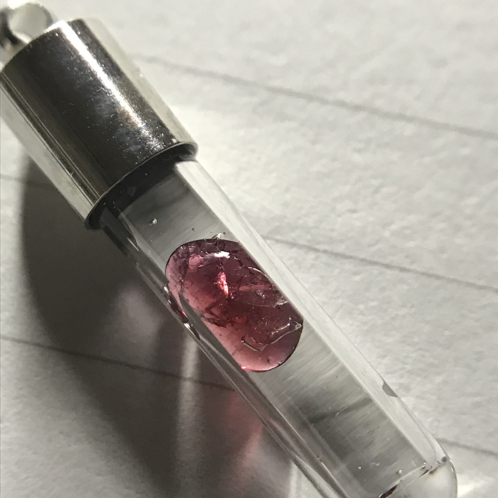 【レビュー用試作品】ガーネット入り試験管(小)