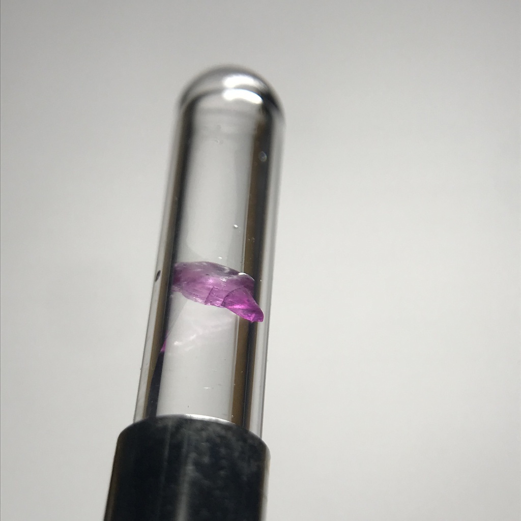 【レビュー用試作品】ルビー入り試験管(小)