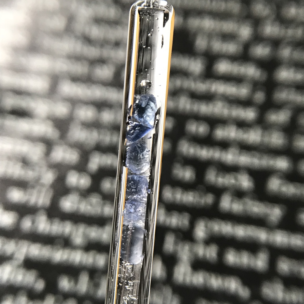 【レビュー用試作品】サファイア入り試験管C