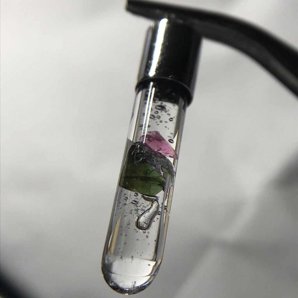 【レビュー用試作品】トルマリン入り試験管(小)