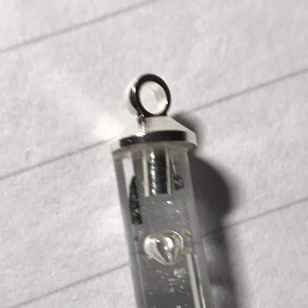 【レビュー用試作品】(訳あり)オパール入り試験管D