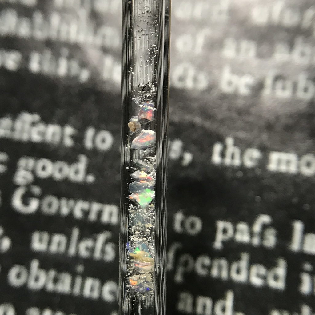 【レビュー用試作品】(訳あり)オパール入り試験管D