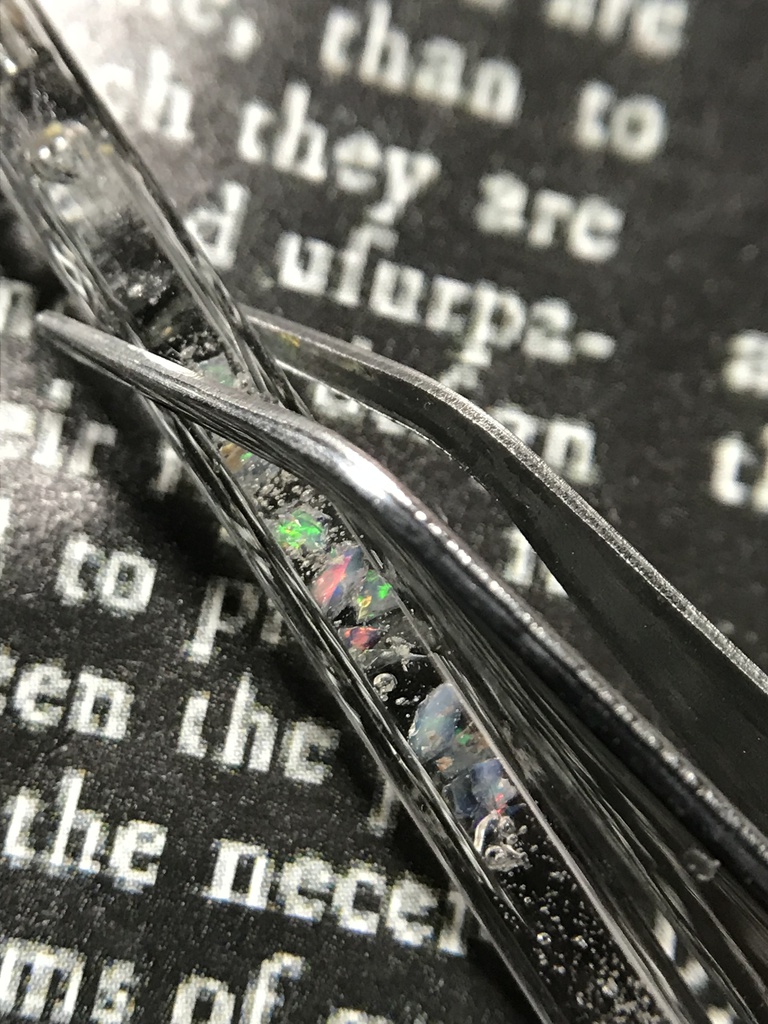 【レビュー用試作品】(訳あり)オパール入り試験管D