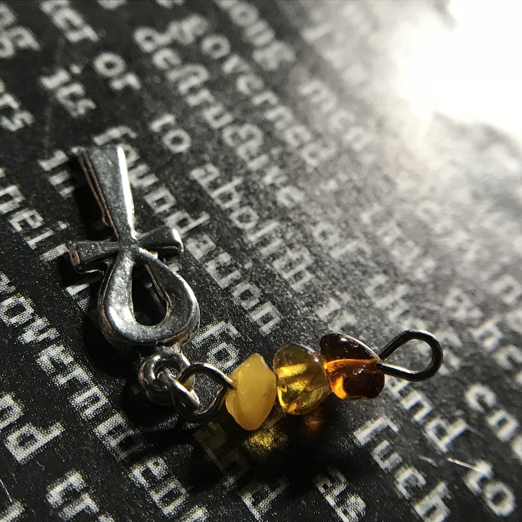 【試作品】琥珀とアンクのチャーム