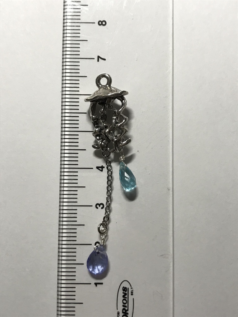 【試作品】タンザナイトとアパタイトとクラゲのチャーム