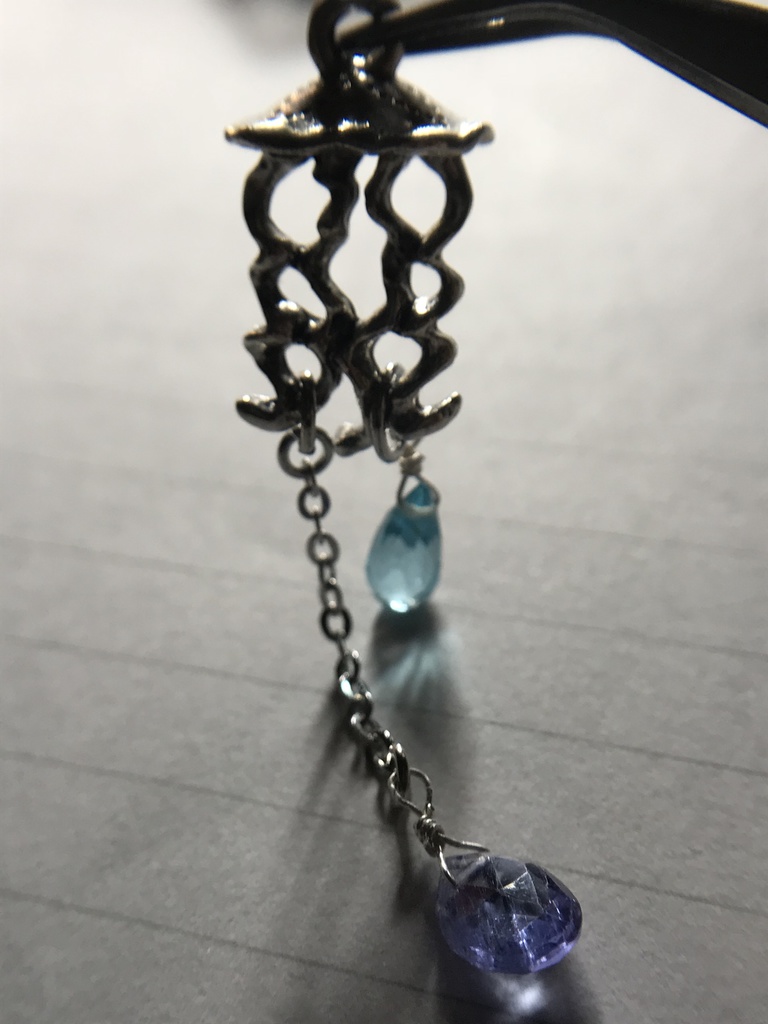 【試作品】タンザナイトとアパタイトとクラゲのチャーム