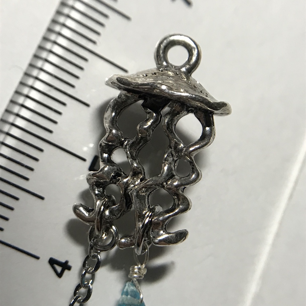 【試作品】タンザナイトとアパタイトとクラゲのチャーム