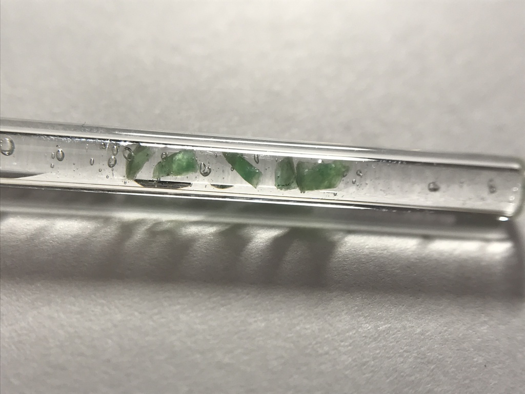 【レビュー用試作品】翡翠入り試験管