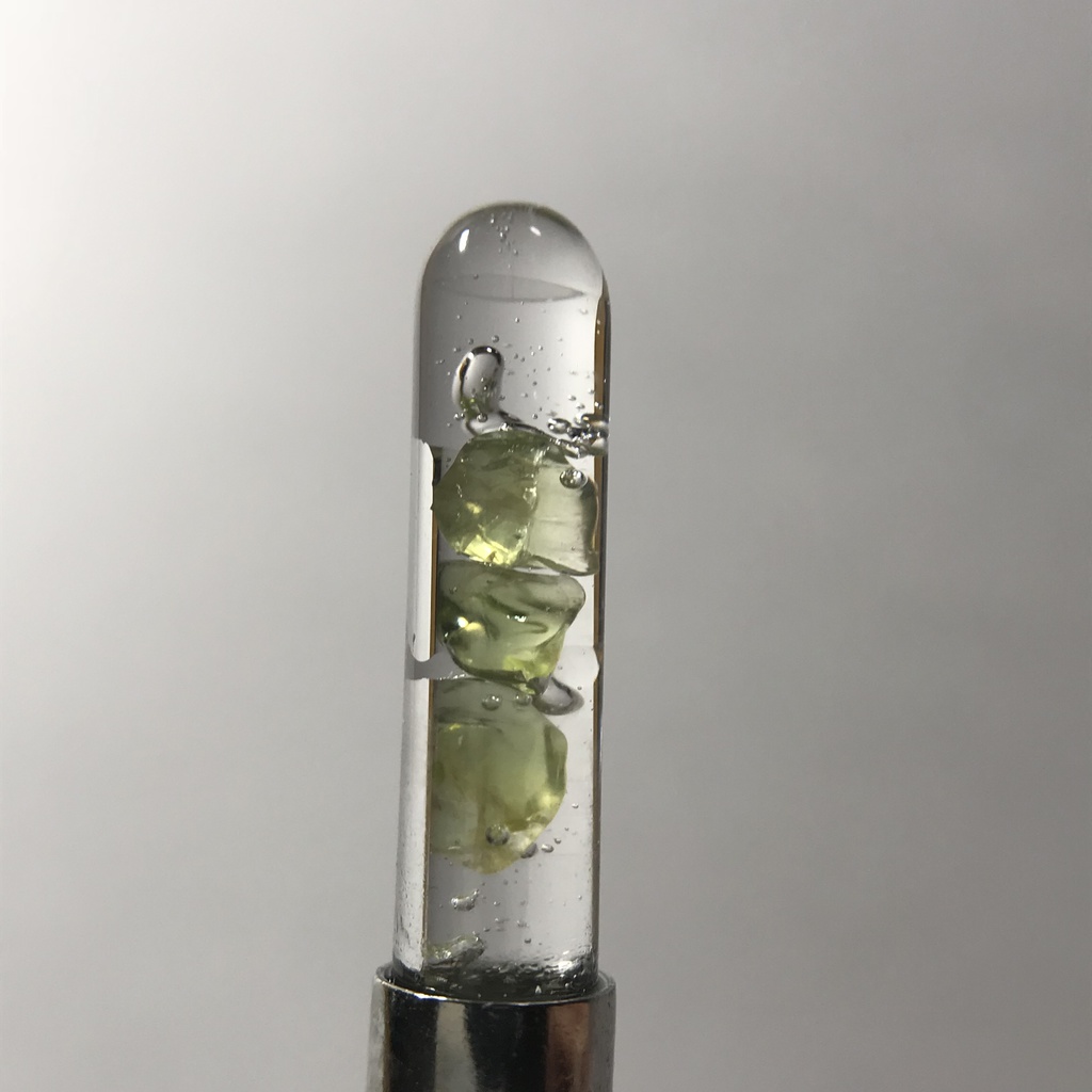 【レビュー用試作品】ペリドット入り試験管(小)