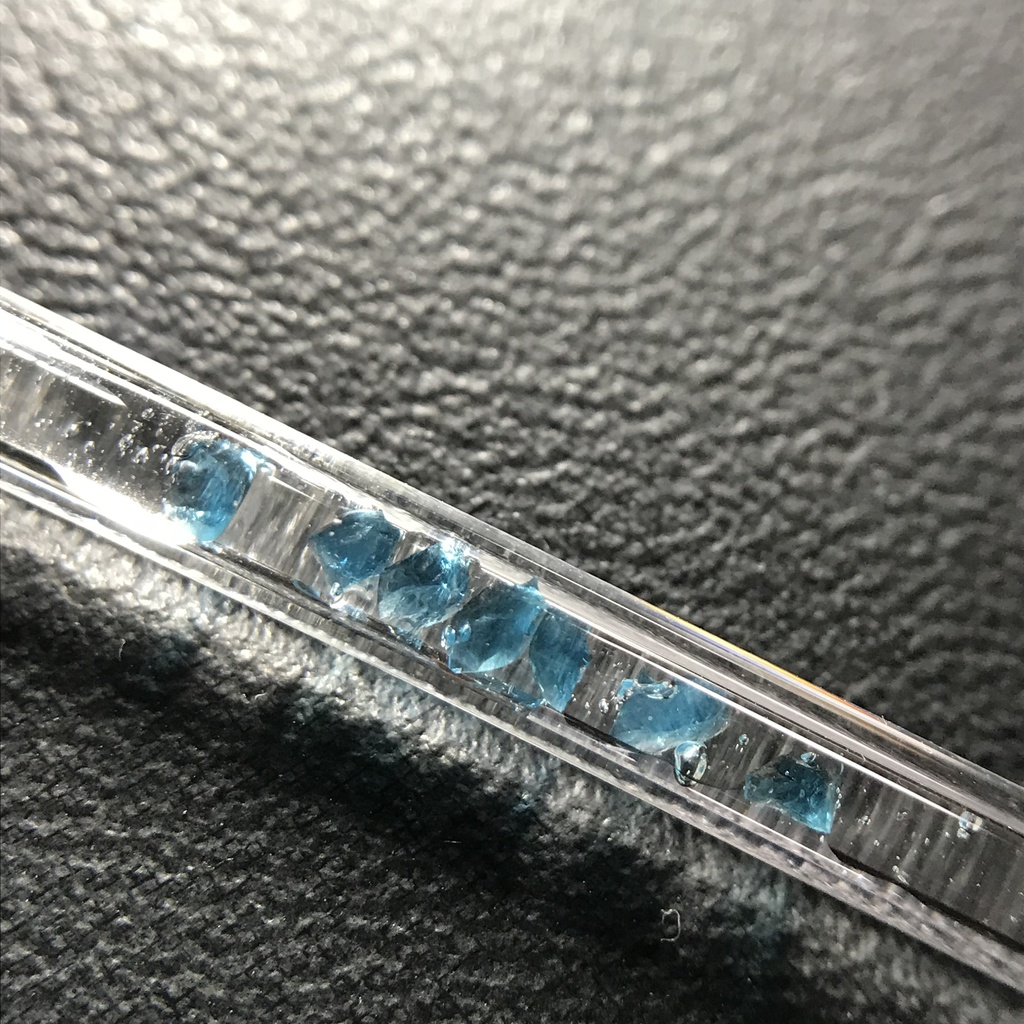 【レビュー用試作品】ブルーアパタイト入り試験管