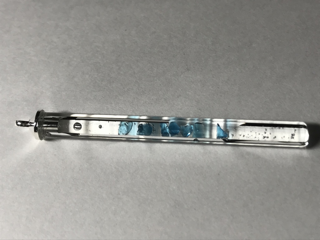 【レビュー用試作品】ブルーアパタイト入り試験管