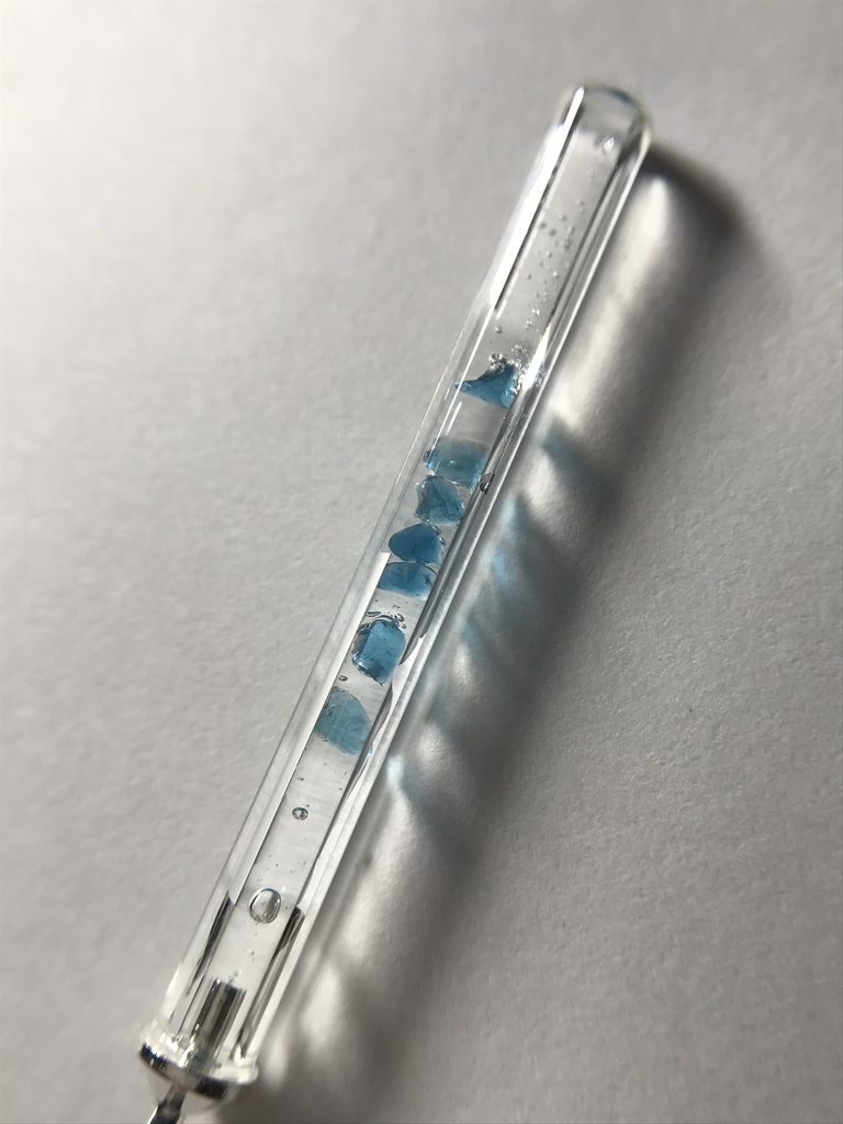 【レビュー用試作品】ブルーアパタイト入り試験管