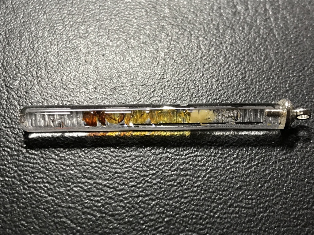 【レビュー用試作品】(訳あり)琥珀入り試験管B