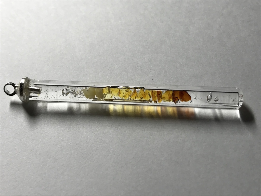 【レビュー用試作品】(訳あり)琥珀入り試験管B