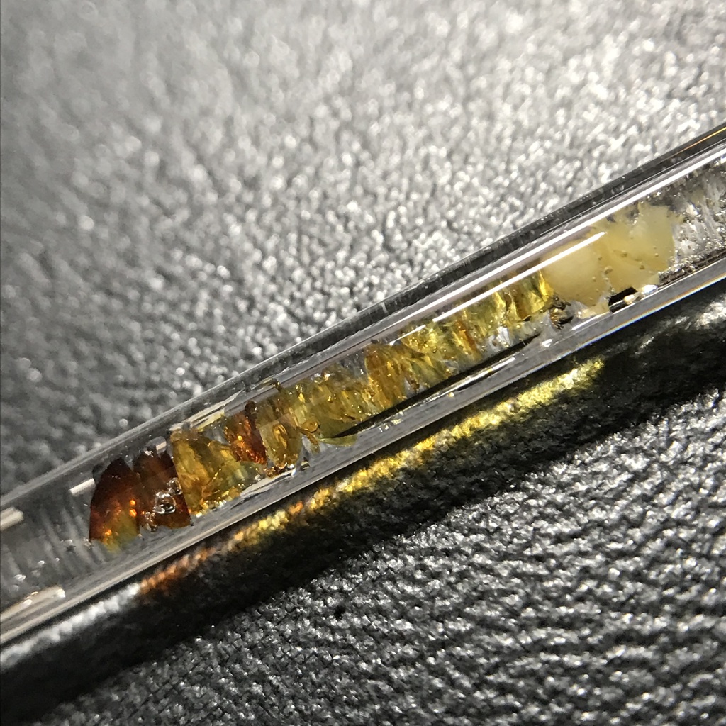 【レビュー用試作品】(訳あり)琥珀入り試験管B