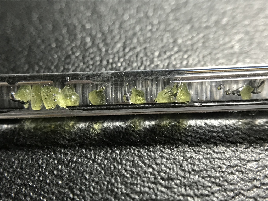 【レビュー用試作品】ベスブ石(ベスビアナイト)入り試験管