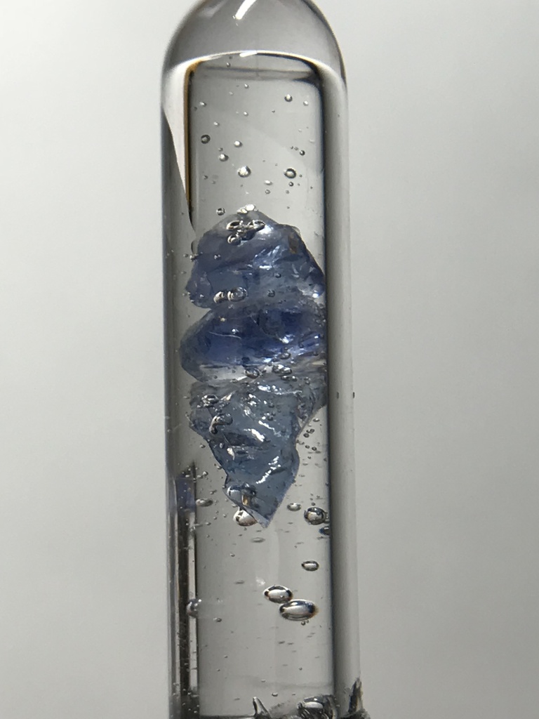 【レビュー用試作品】【レビュー用試作品】(訳あり)サファイア入り試験管(小)