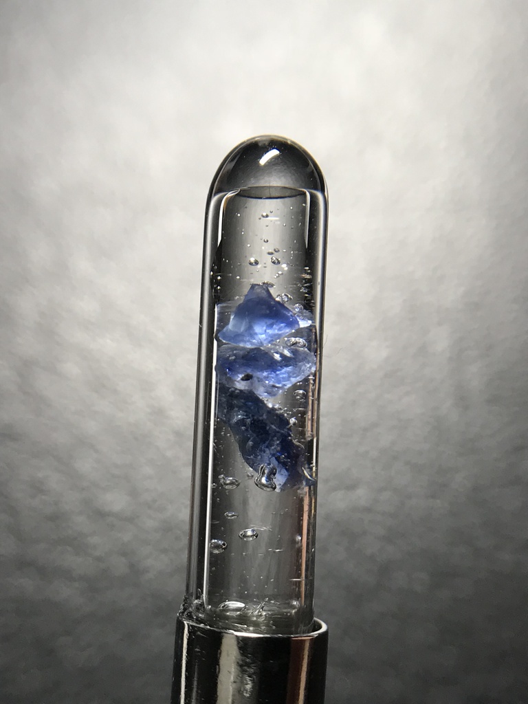 【レビュー用試作品】【レビュー用試作品】(訳あり)サファイア入り試験管(小)