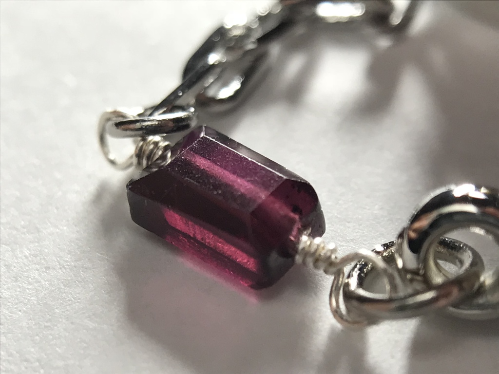 【試作品】ガーネットと鎖とニードルのイヤーカフ