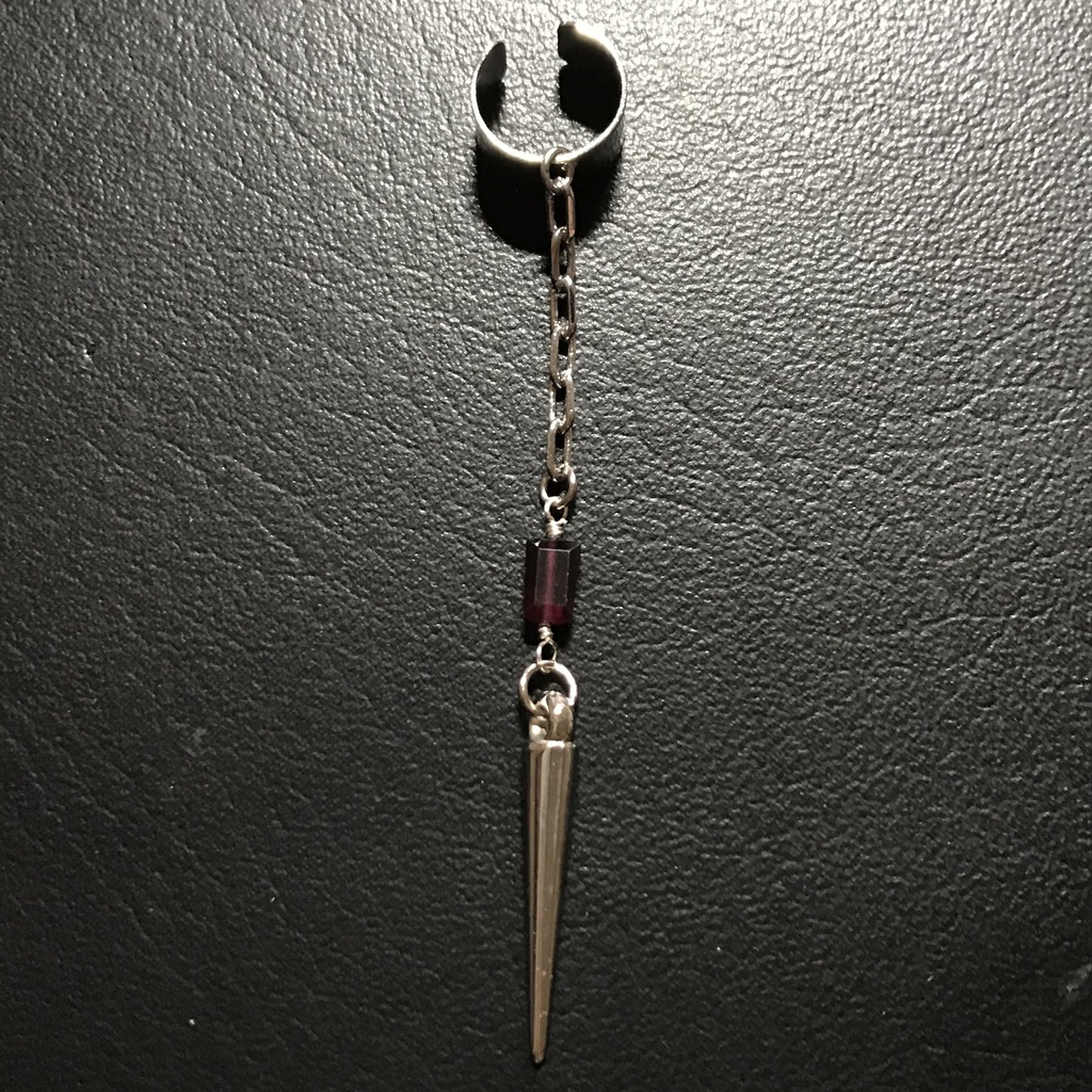 【試作品】ガーネットと鎖とニードルのイヤーカフ