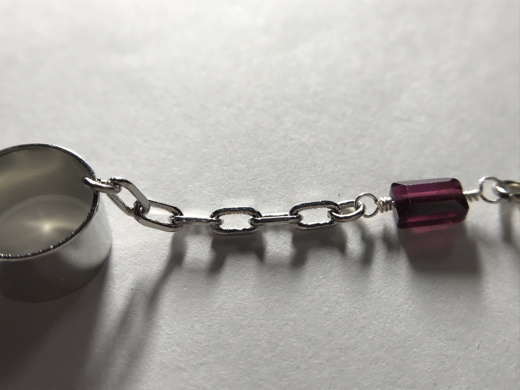 【試作品】ガーネットと鎖とニードルのイヤーカフ