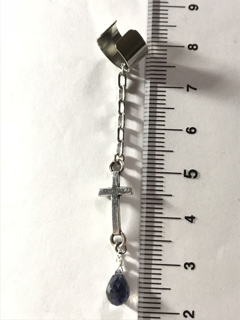 アイオライトと鎖とクロスのイヤーカフ