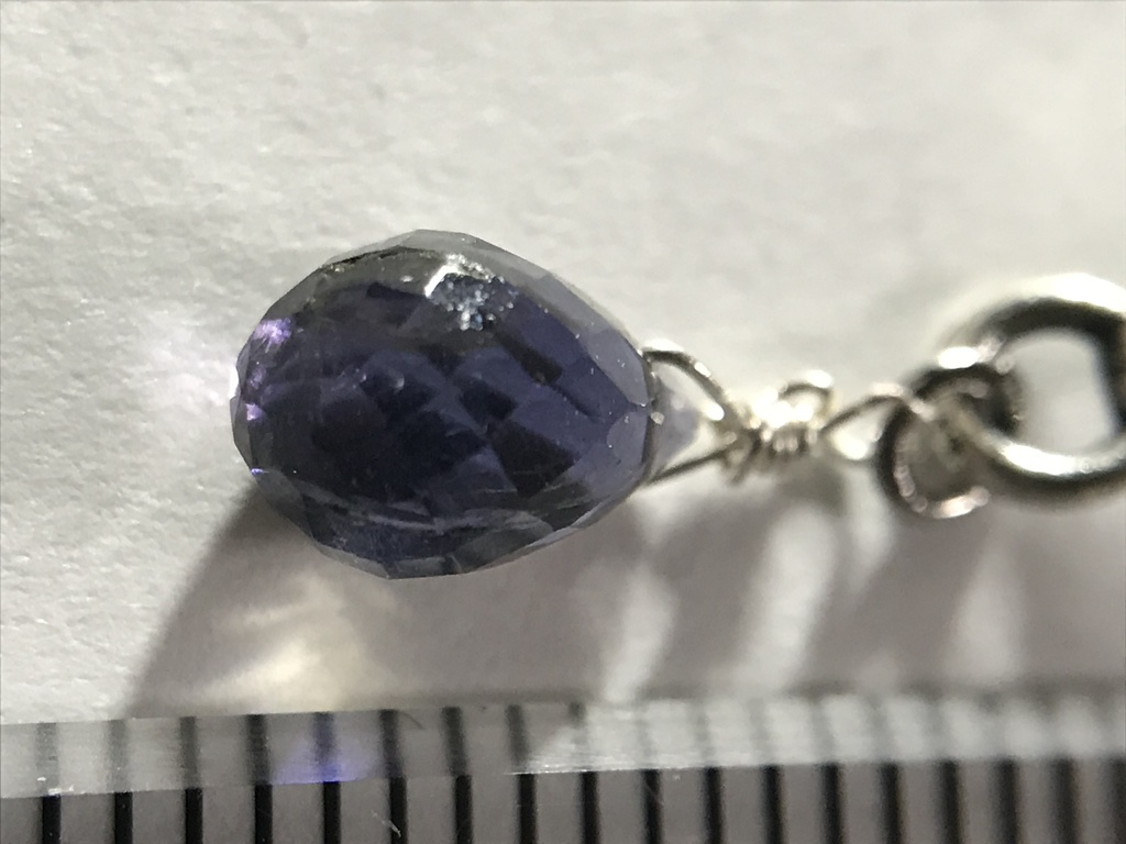 アイオライトと鎖とクロスのイヤーカフ