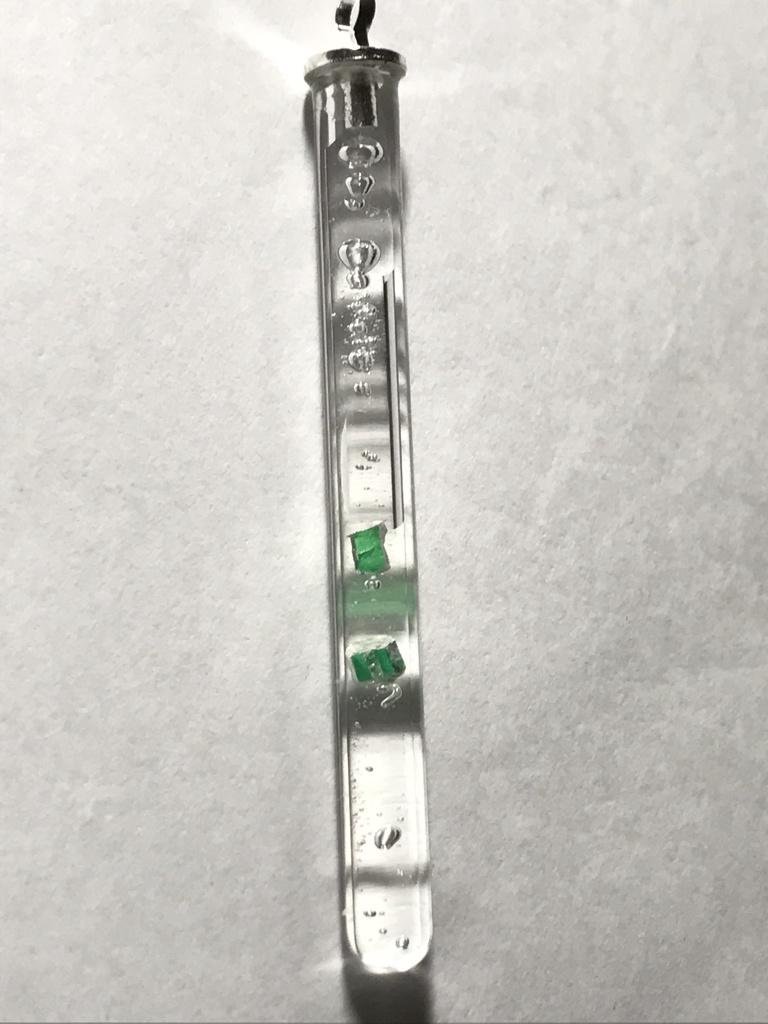 【レビュー用試作品】エメラルド入り試験管