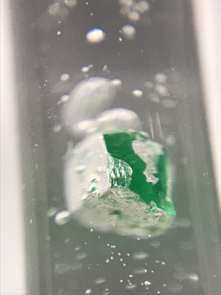 【レビュー用試作品】エメラルド入り試験管