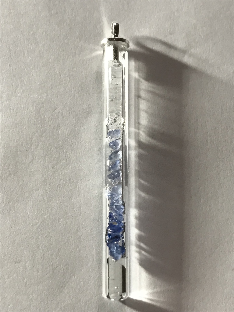 【レビュー用試作品】サファイア入り試験管D