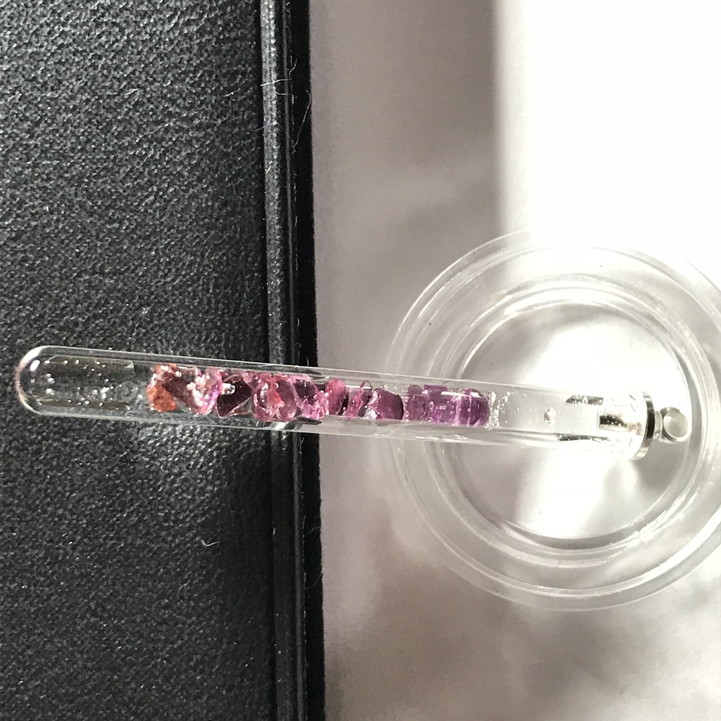 【レビュー用試作品】ロードライトガーネット入り試験管