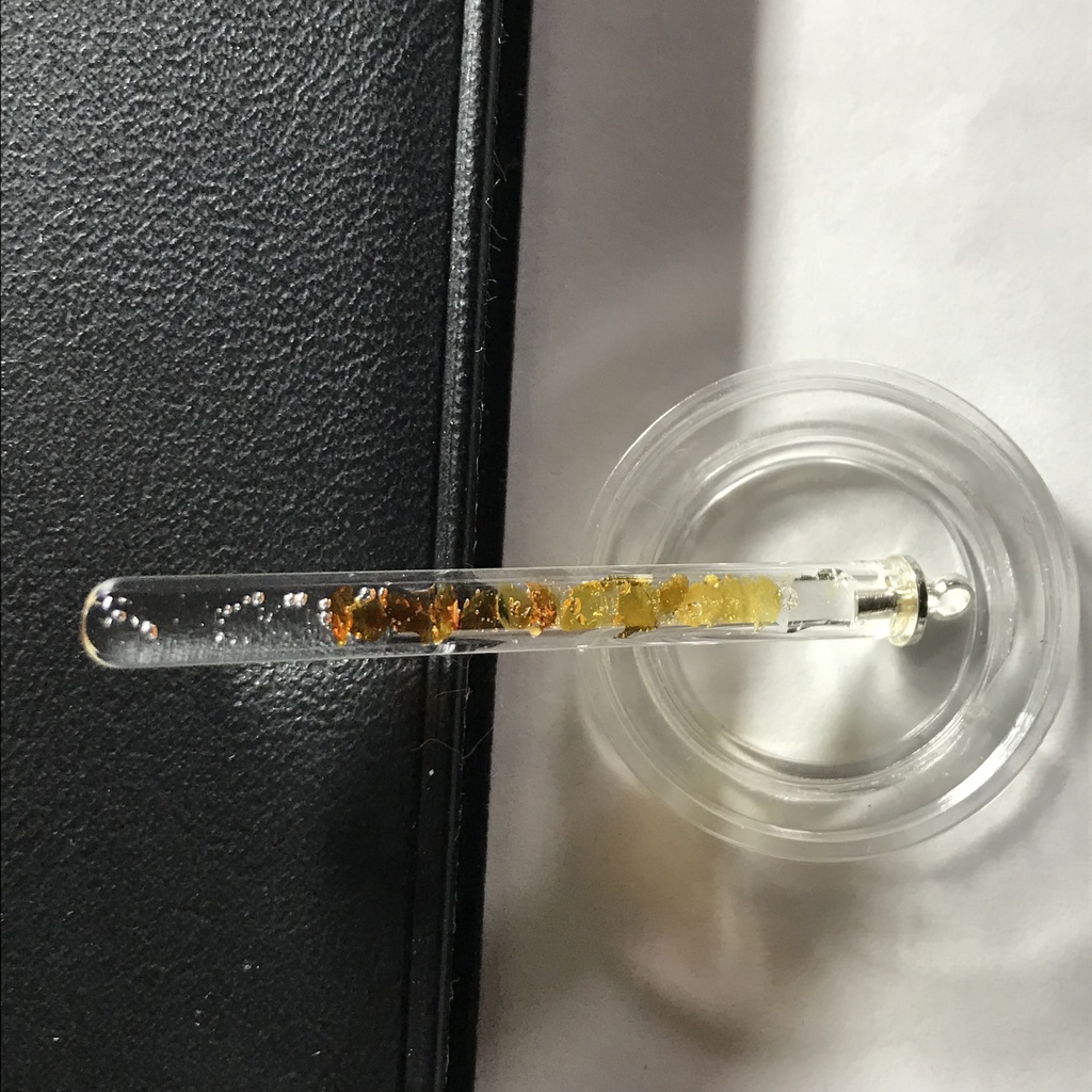 【レビュー用試作品】(訳あり)琥珀入り試験管C