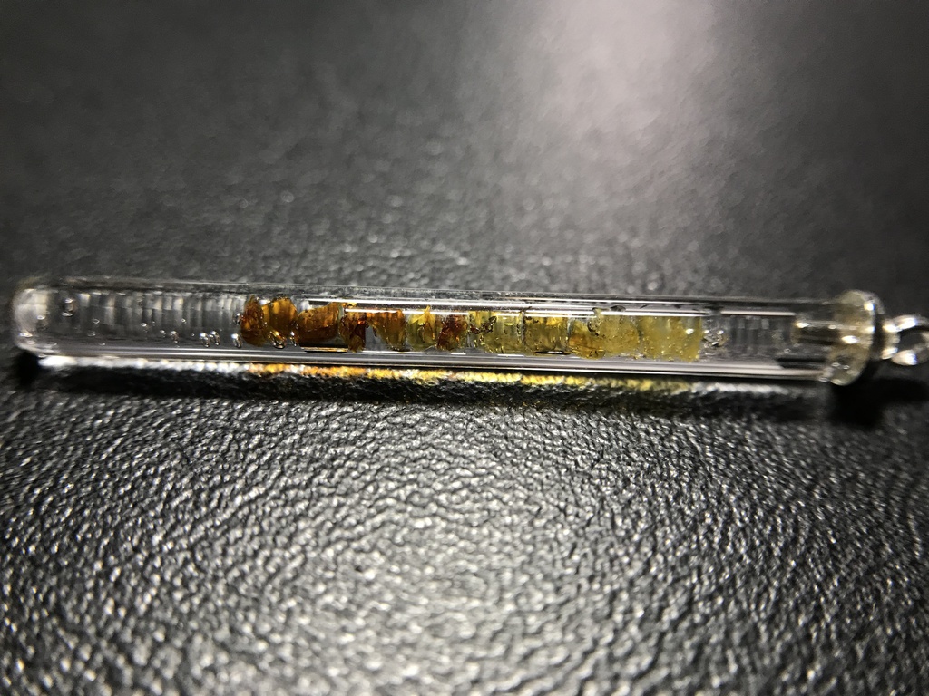 【レビュー用試作品】(訳あり)琥珀入り試験管C