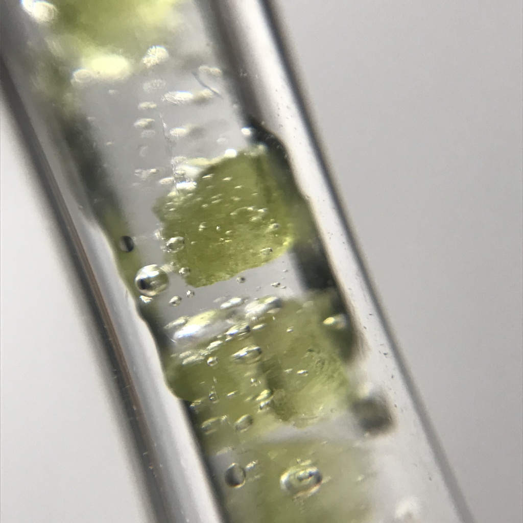 【レビュー用試作品】ベスブ石(ベスビアナイト)入り試験管B