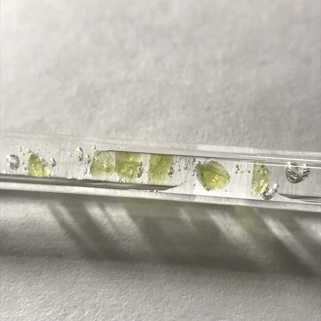 【レビュー用試作品】ベスブ石(ベスビアナイト)入り試験管B