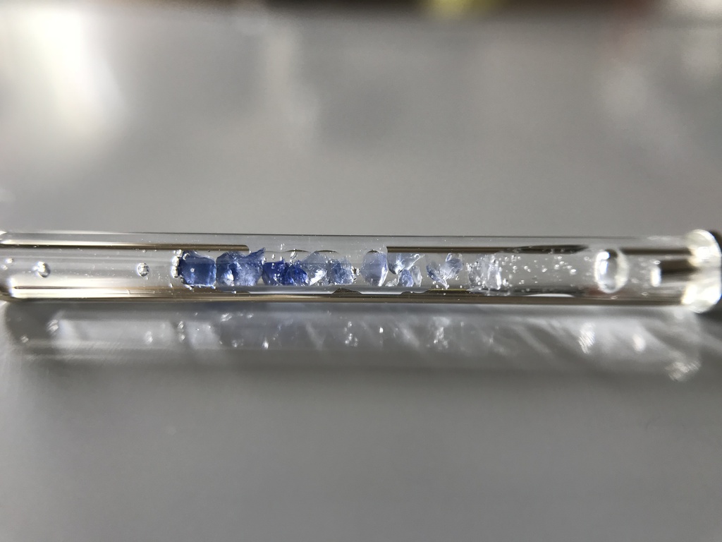 【レビュー用試作品】サファイア入り試験管E