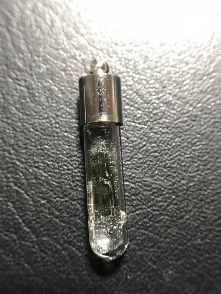 【レビュー用試作品】トルマリン入り試験管(中)