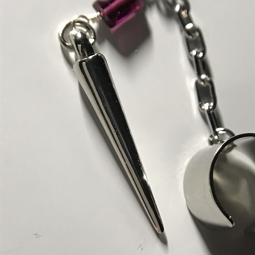 【再販】ガーネットと鎖とニードルのイヤーカフ