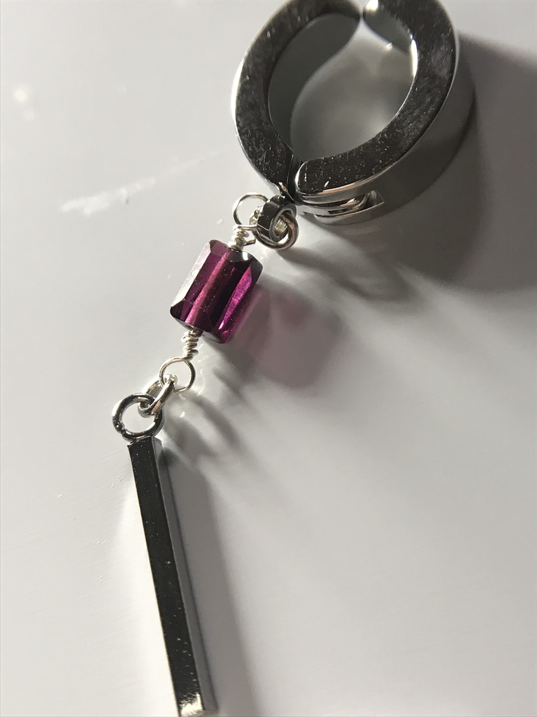 【試作品】ガーネットとスティックのフェイクピアス