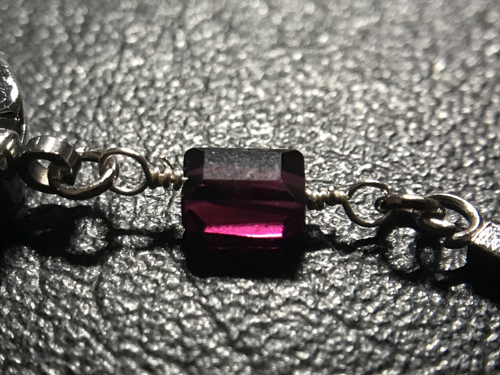 【試作品】ガーネットとスティックのフェイクピアス