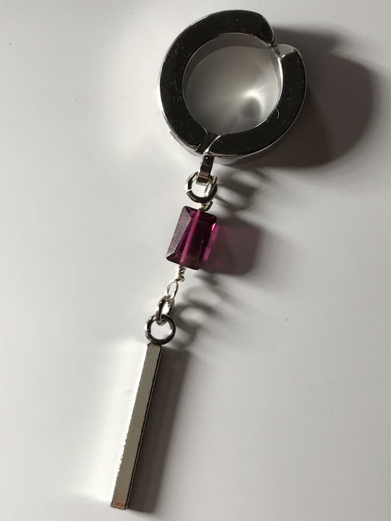 【試作品】ガーネットとスティックのフェイクピアス