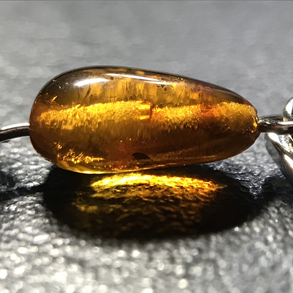 【試作品】琥珀と菱形のメタルパーツのフェイクピアス