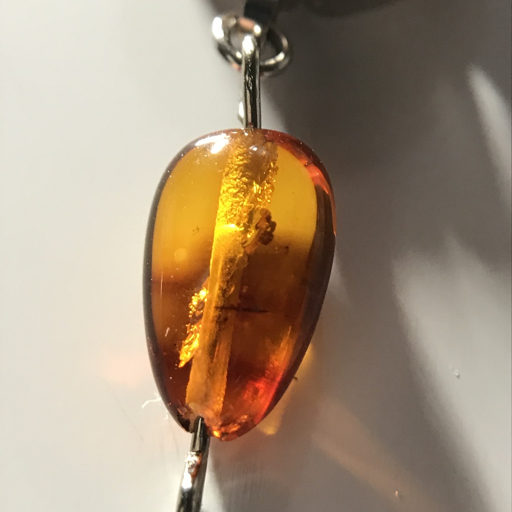 【試作品】琥珀と菱形のメタルパーツのフェイクピアス