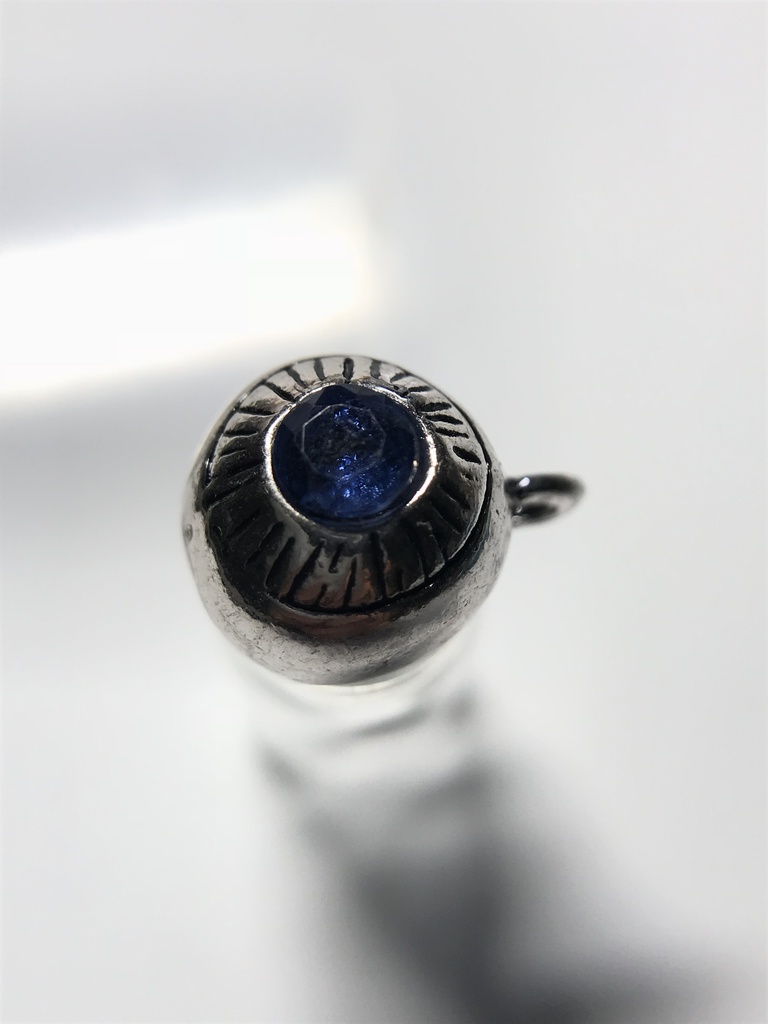【試作品】カイヤナイトの水晶体の眼球チャーム