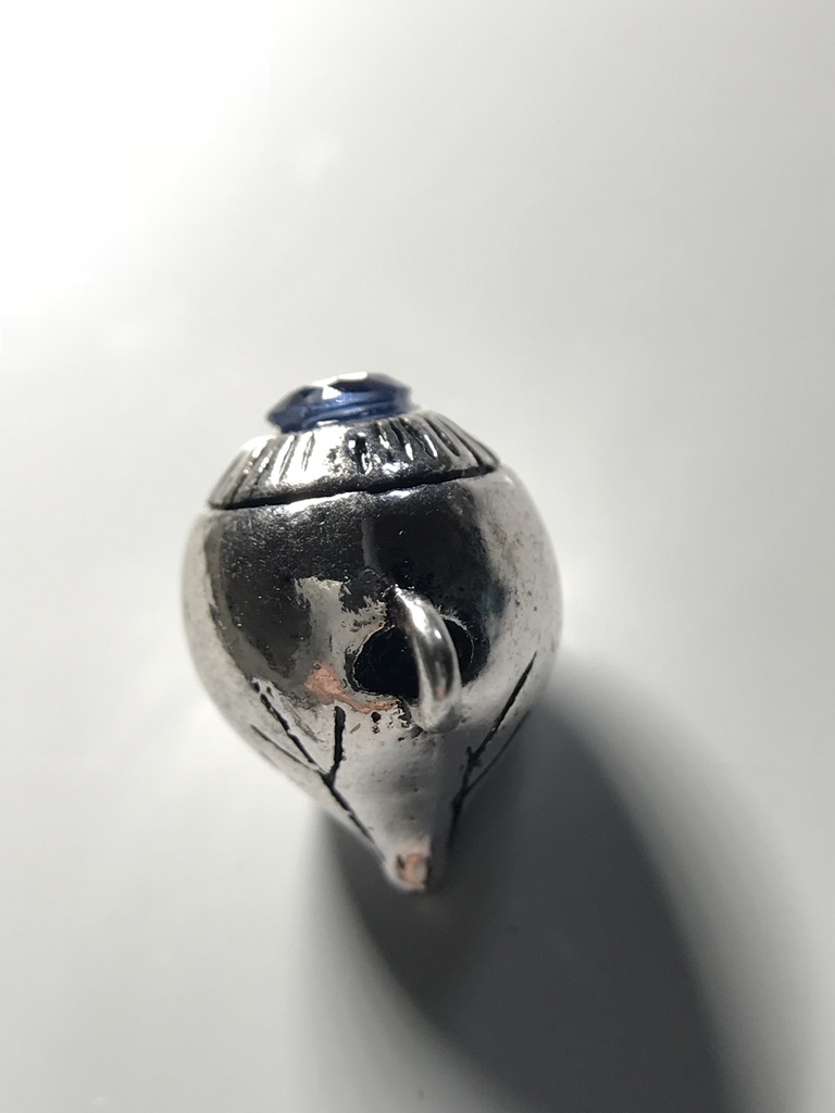 【試作品】カイヤナイトの水晶体の眼球チャーム