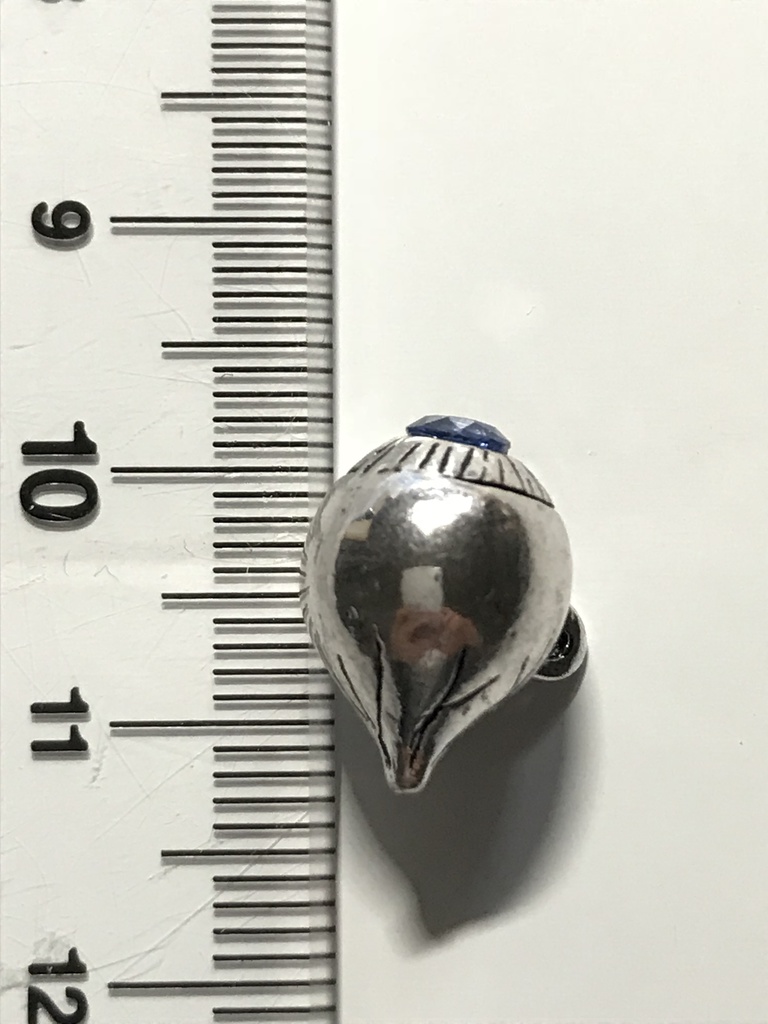 【試作品】カイヤナイトの水晶体の眼球チャーム