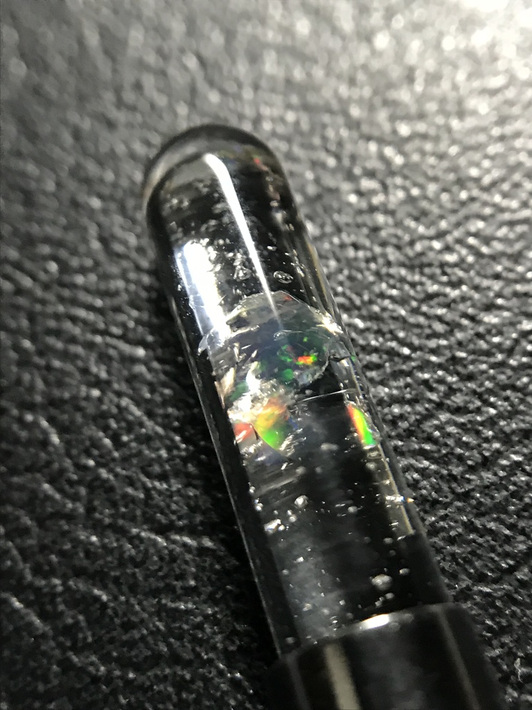 オパール入り試験管(中)D